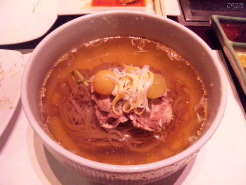 東京都新宿区歌舞伎町の游玄亭の冷麺