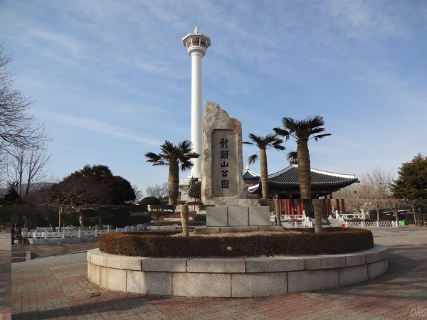 釜山の龍頭山公園